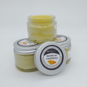 Pots de baume au calendula bio pour toute la famille du bébé aux adultes